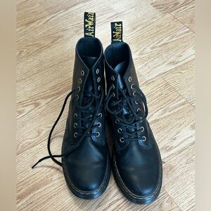 Dr. Martens women Zavala Combat Boot. Black, lace up.